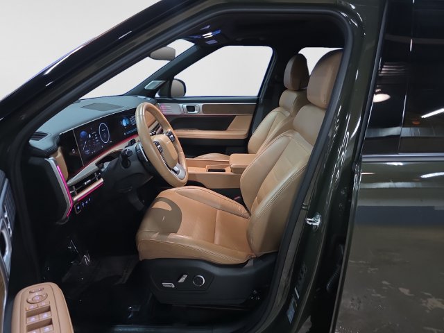 Used 2024 Hyundai Santa Fe Limited AWD/4WD image 11