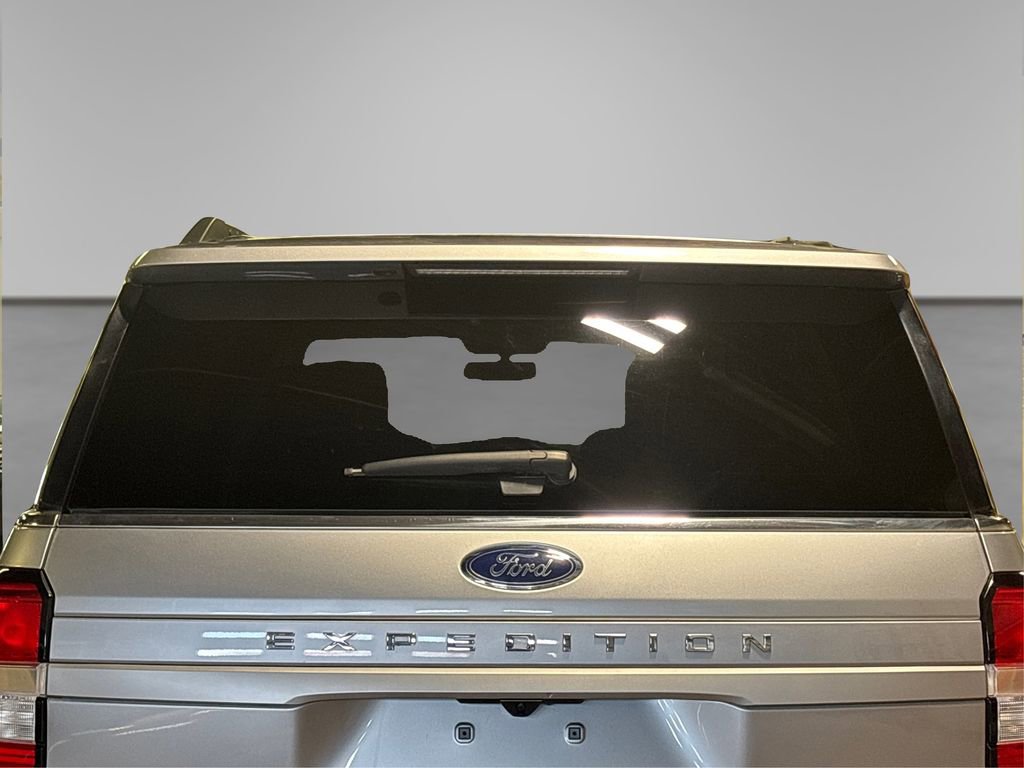 Used 2024 Ford Expedition XLT image 19