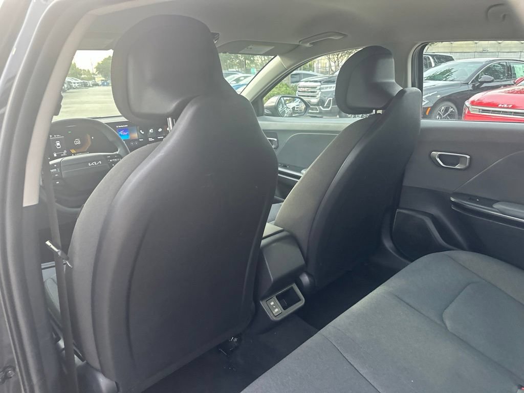 Used 2025 Kia K4 FWD image 27