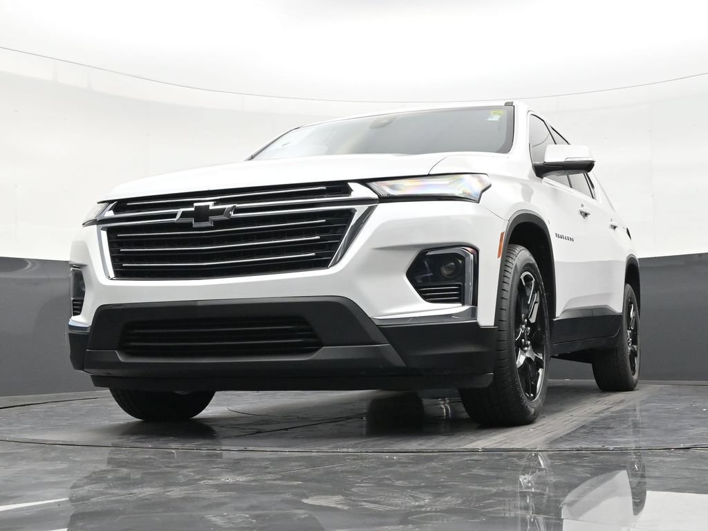 Used 2022 Chevrolet Traverse LT FWD image 27