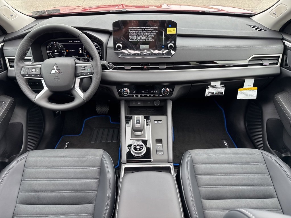 New 2025 Mitsubishi Outlander SE image 18