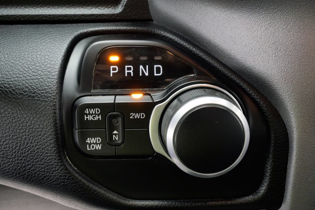 Used 2024 RAM 2500 Big Horn AWD/4WD image 27
