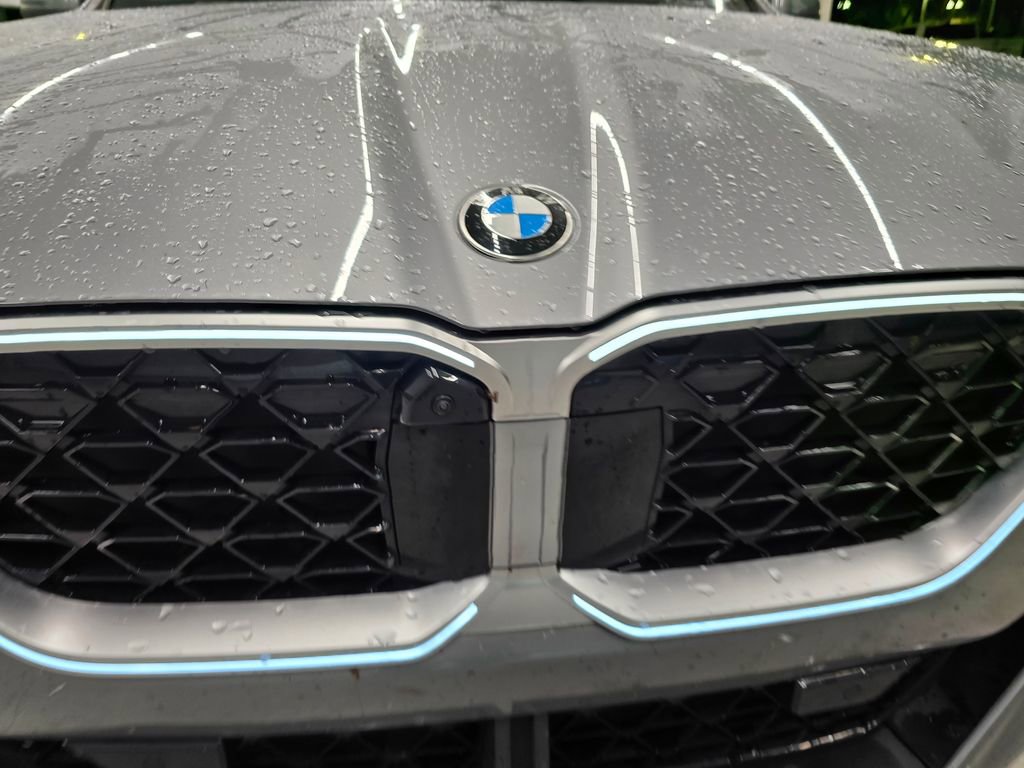 Used 2025 BMW X2 xDrive28i image 9