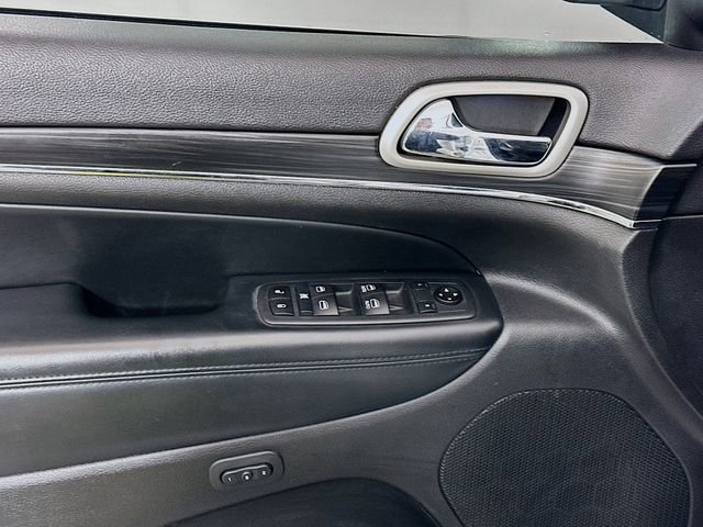 Used 2020 Jeep Grand Cherokee Limited image 18