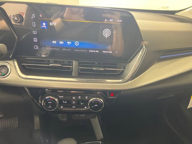 New 2026 Chevrolet Trax LT w/ Driver Confidence Package FWD image 17