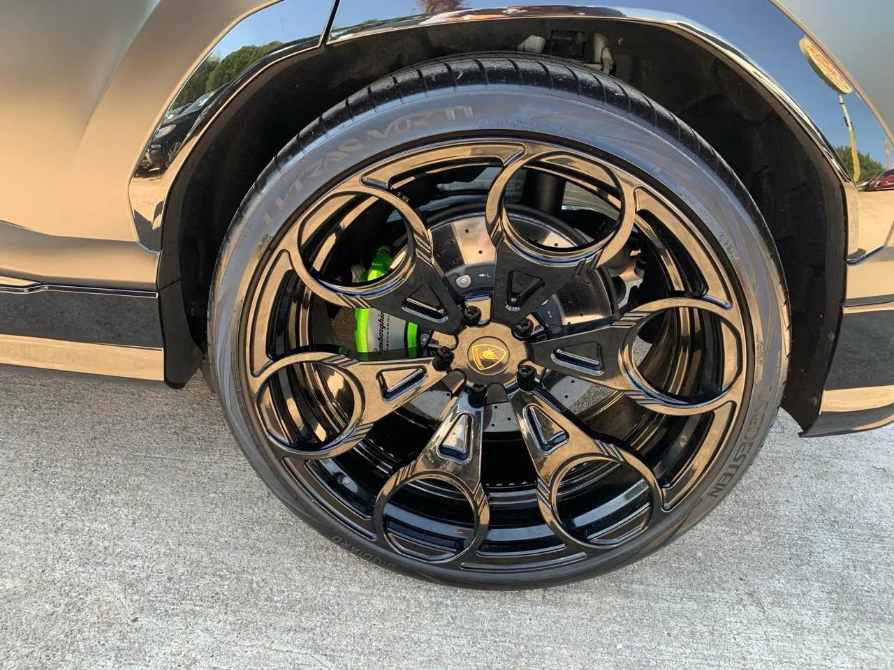 Used 2022 Lamborghini Urus AWD/4WD image 27