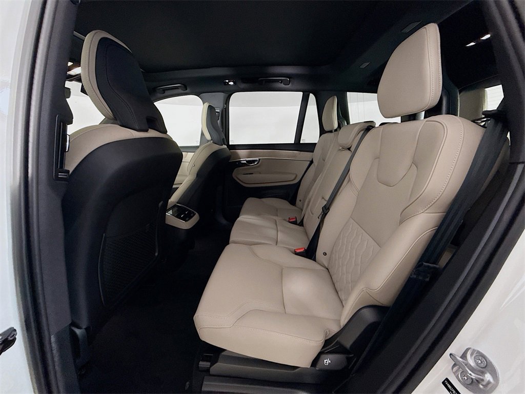 New 2025 Volvo XC90 B6 Plus w/ Protection Package Premier image 26