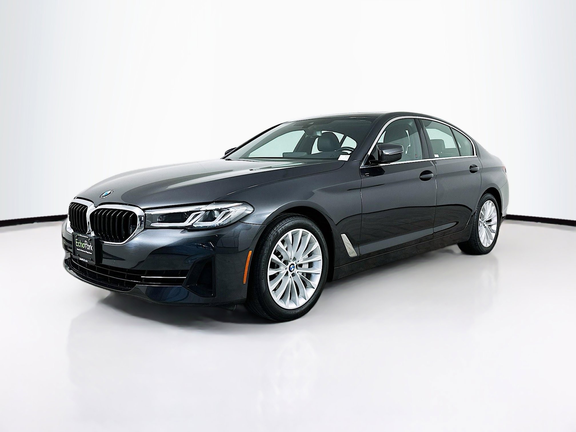 Used 2023 BMW 530i xDrive w/ Premium Package image 3