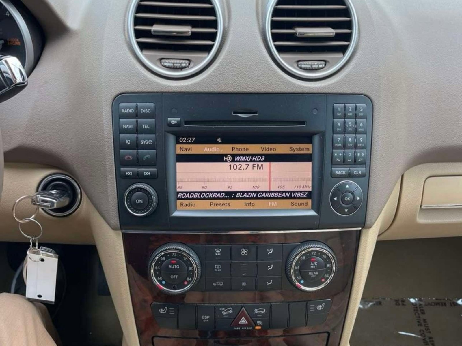 Used 2010 Mercedes-Benz ML 350 4MATIC image 8