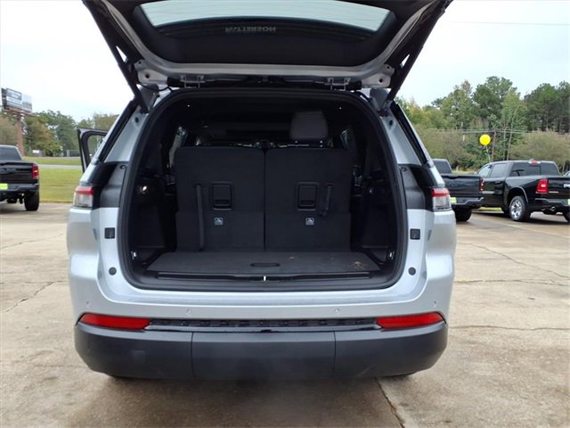 New 2025 Jeep Grand Cherokee L Altitude image 19