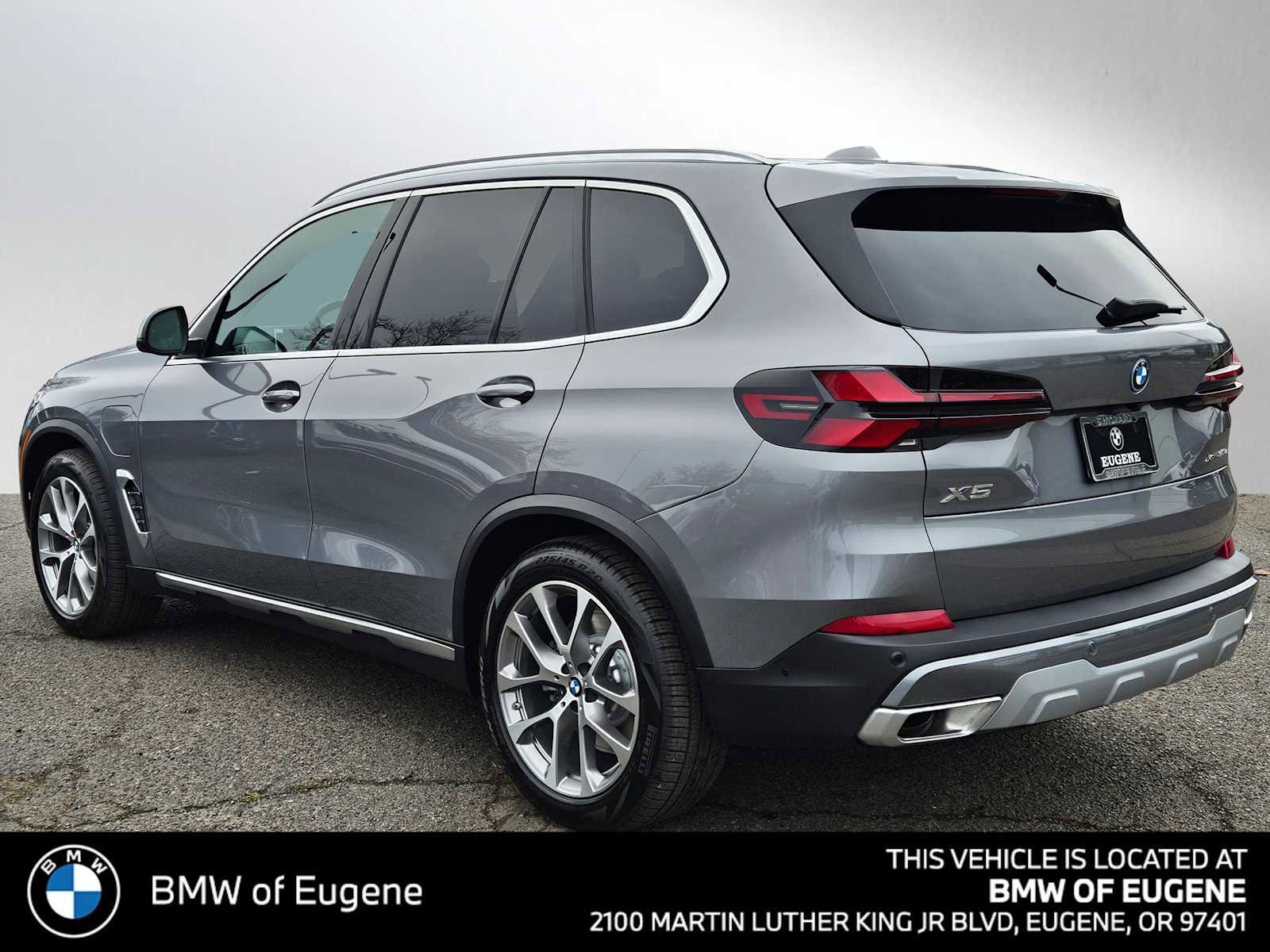 New 2026 BMW X5 xDrive50e w/ Executive Package image 5