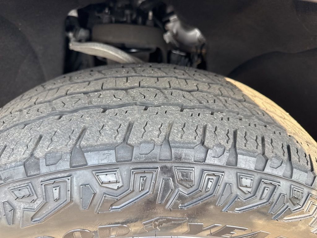 Used 2023 Chevrolet Suburban Z71 w/ Luxury Package image 39