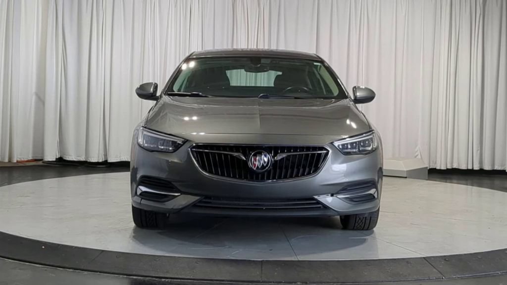 Used 2018 Buick Regal Preferred w/ Sights and Sounds Package FWD image 3