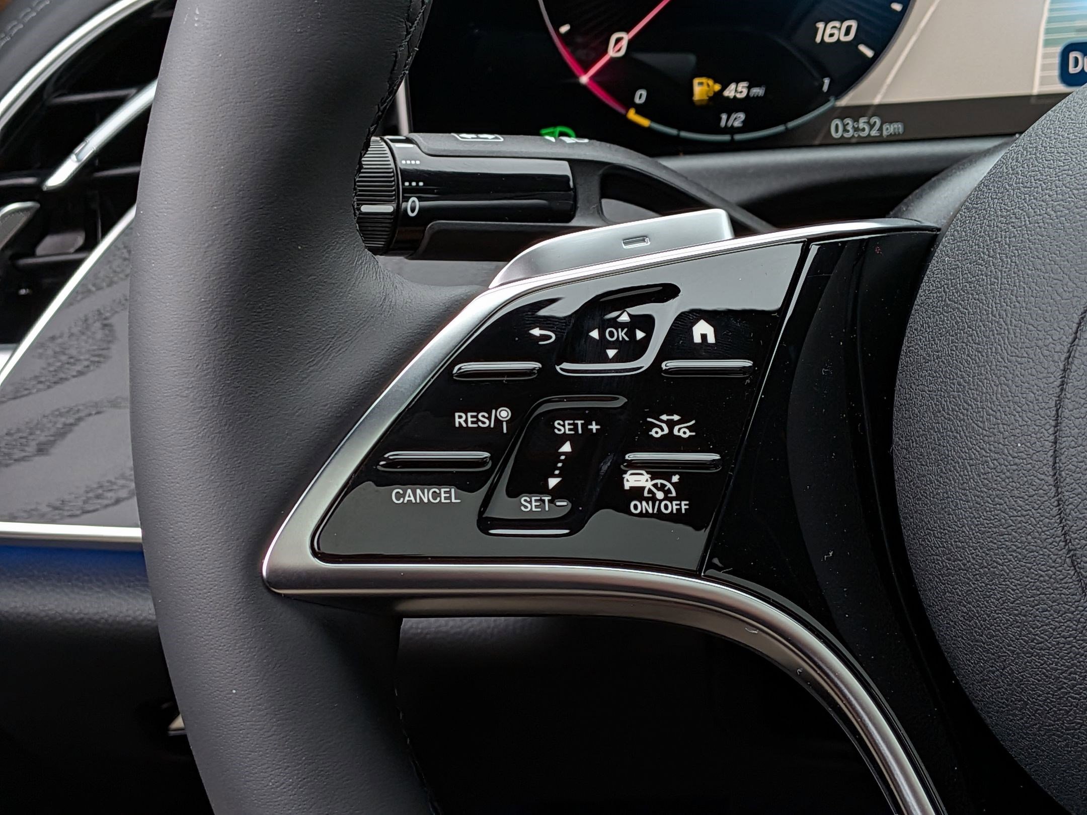 New 2026 Mercedes-Benz E 350 4MATIC Sedan image 19