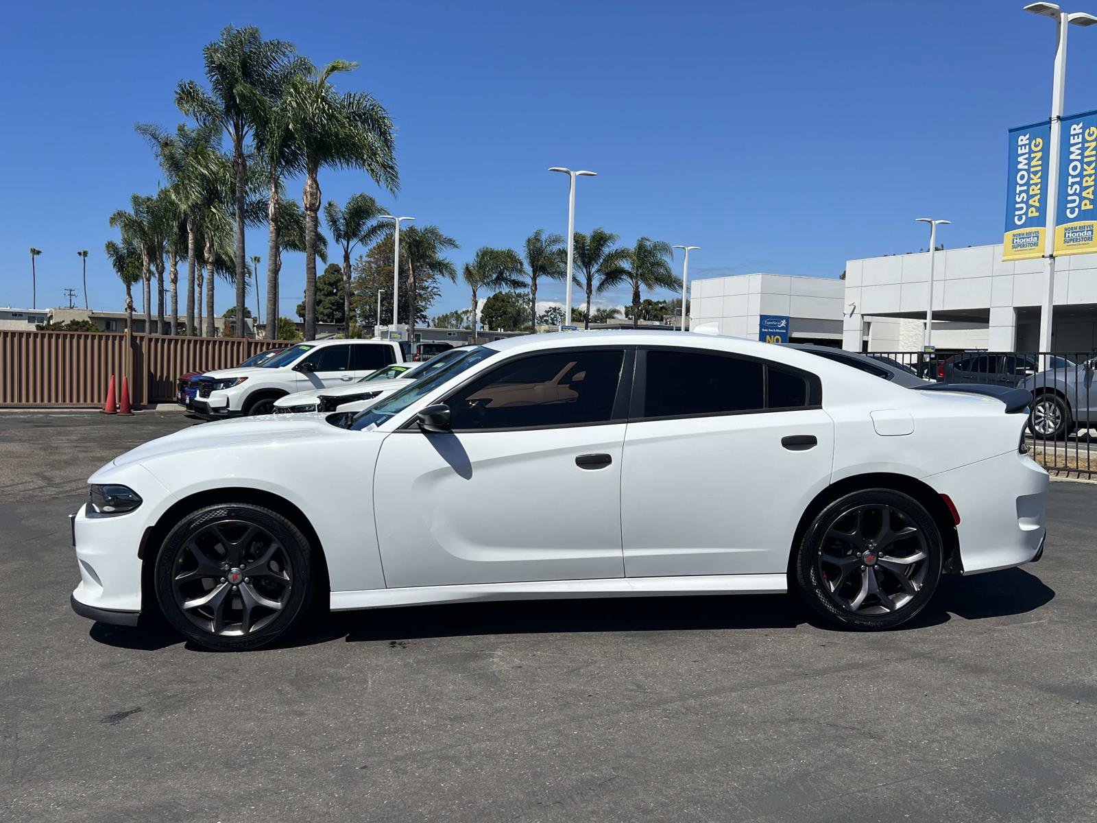 Used 2019 Dodge Charger GT image 2