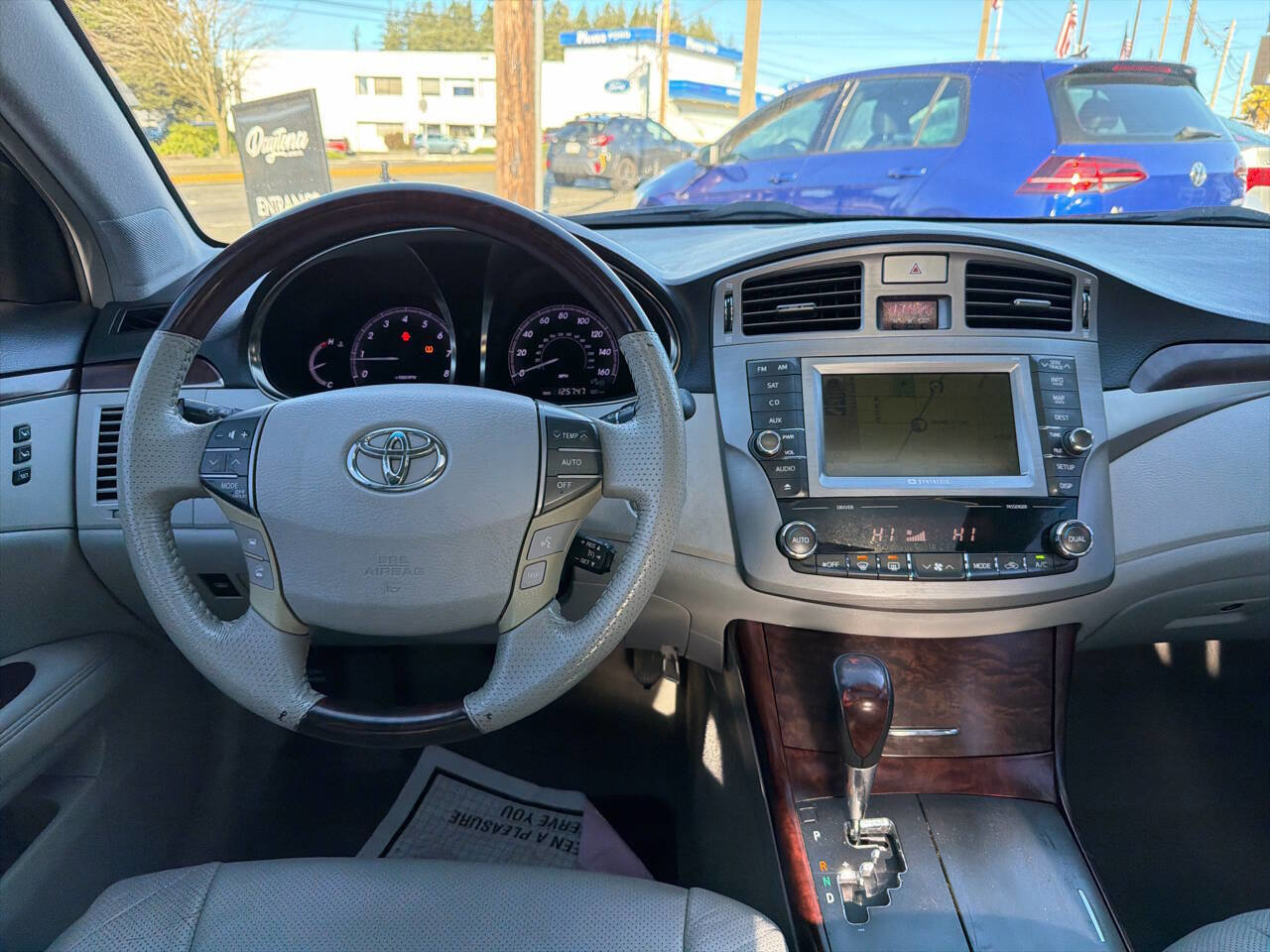 Used 2011 Toyota Avalon Limited image 21