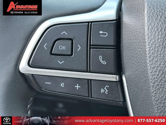 Used 2023 Toyota Highlander LE FWD image 26