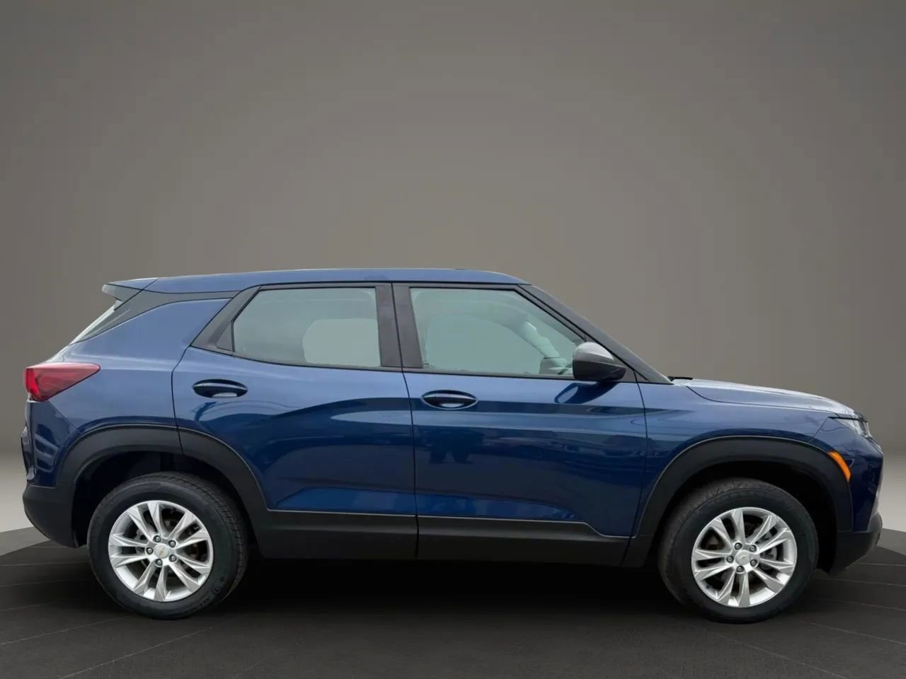 Used 2022 Chevrolet TrailBlazer LS image 4