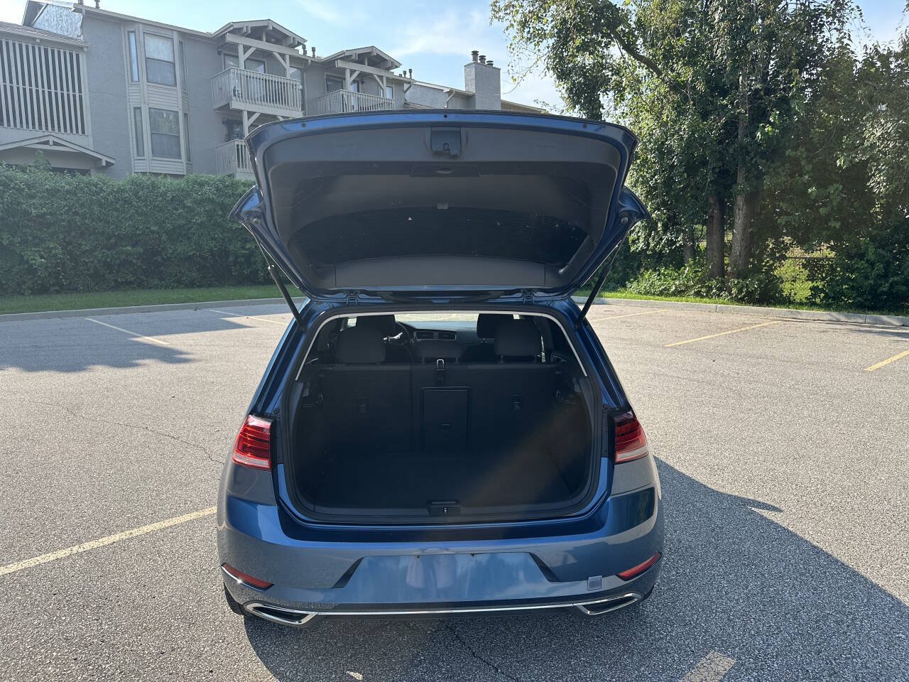 Used 2018 Volkswagen Golf S FWD image 5