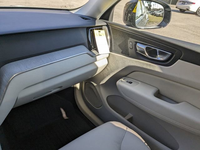New 2025 Volvo XC60 B5 Plus w/ Protection Package Premier image 21