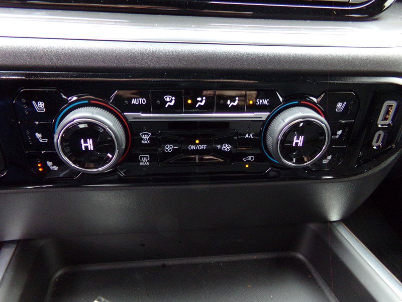 Used 2024 Chevrolet Silverado 2500 High Country w/ High Country Premium Package image 55