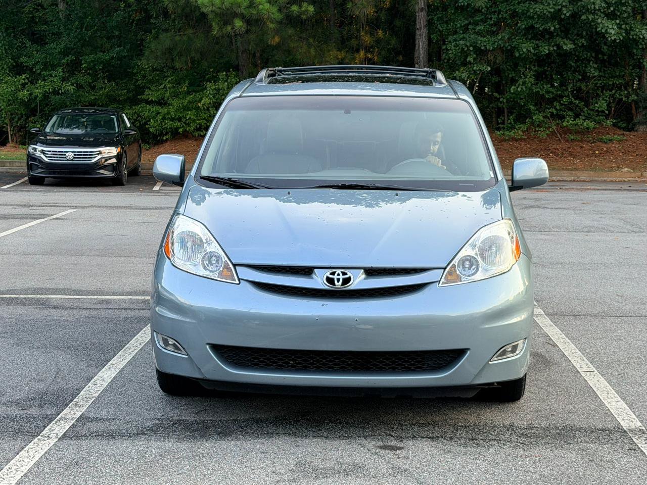 Used 2009 Toyota Sienna FWD image 3