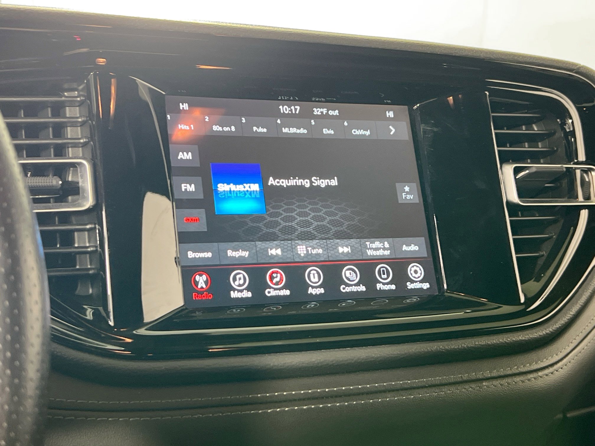 Used 2022 Dodge Durango SXT w/ Blacktop Package image 14