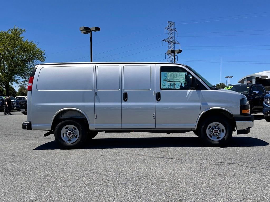 New 2026 GMC Savana 2500 w/ Driver Convenience Package RWD image 3