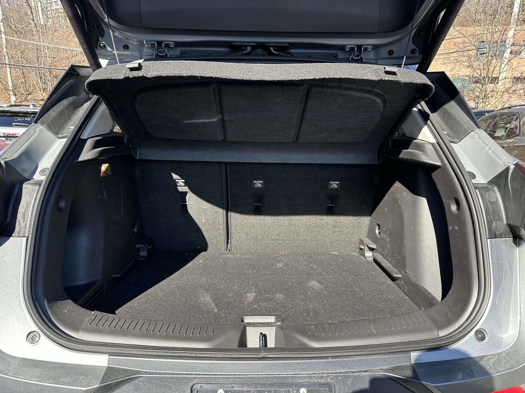 Used 2023 Buick Encore GX Essence w/ Experience Buick Package image 12