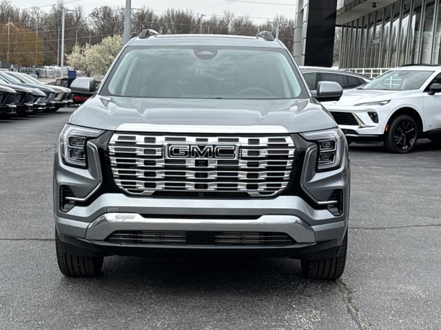New 2026 GMC Terrain Denali w/ LPO, Black Badging Package AWD/4WD image 14
