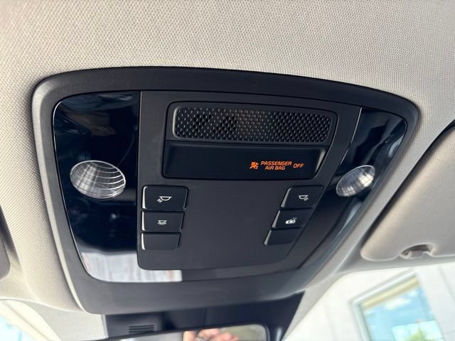 Certified 2024 Kia Carnival LX FWD image 16
