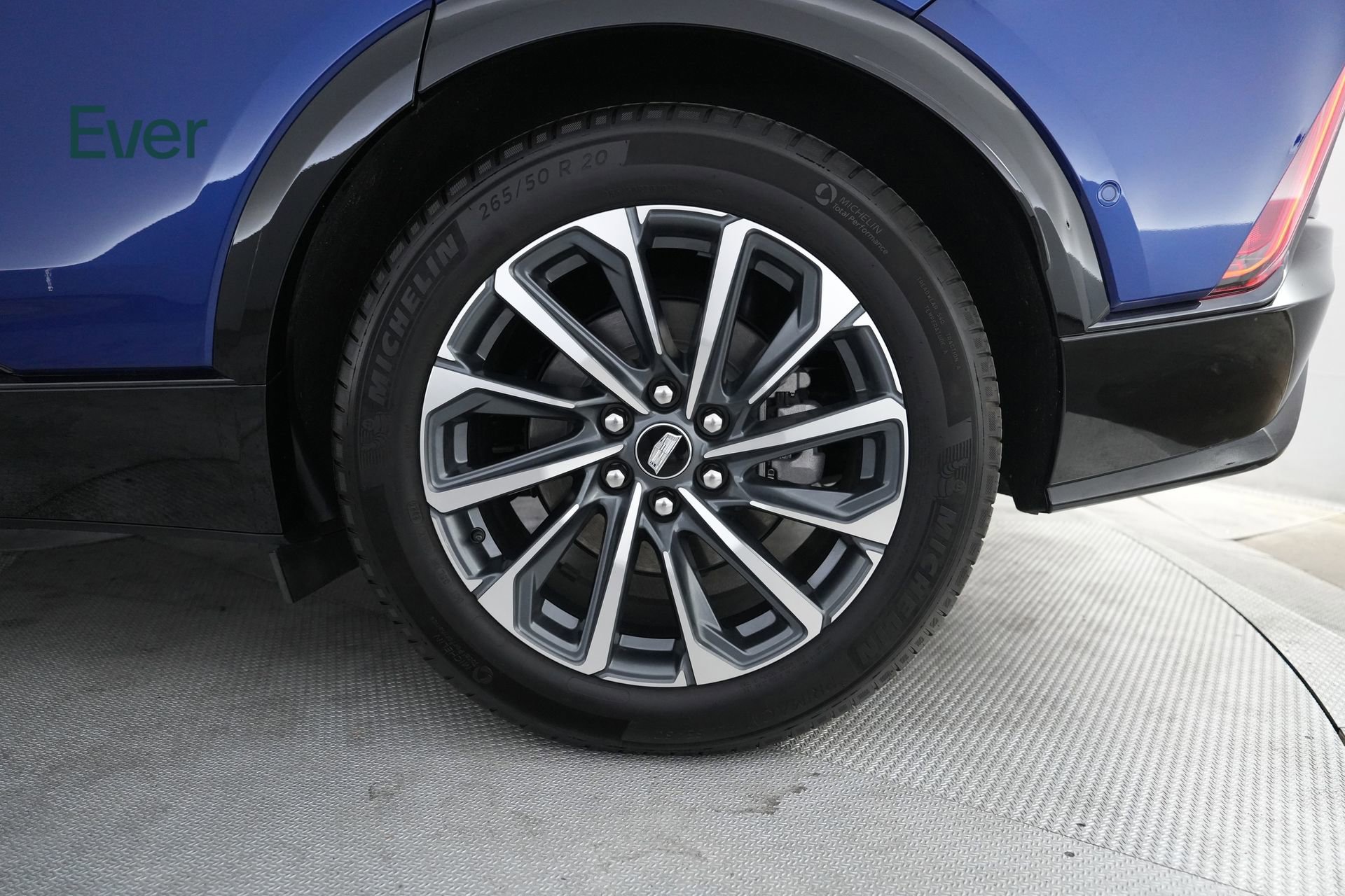 Used 2024 Cadillac Lyriq Sport w/ LPO, Floor Liner Package RWD image 9
