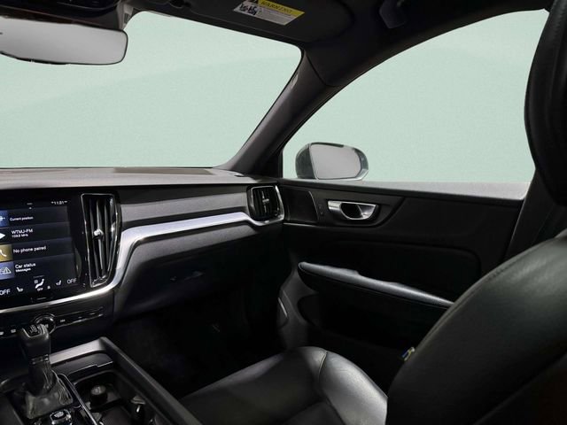 Used 2020 Volvo V60 T5 Momentum FWD image 13