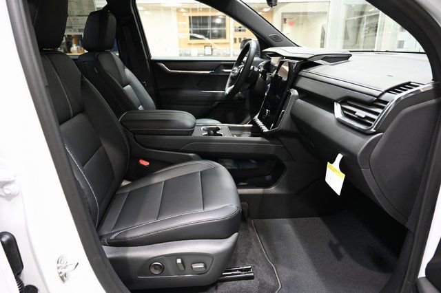 New 2026 GMC Acadia Elevation w/ Elevation Premium Package image 10