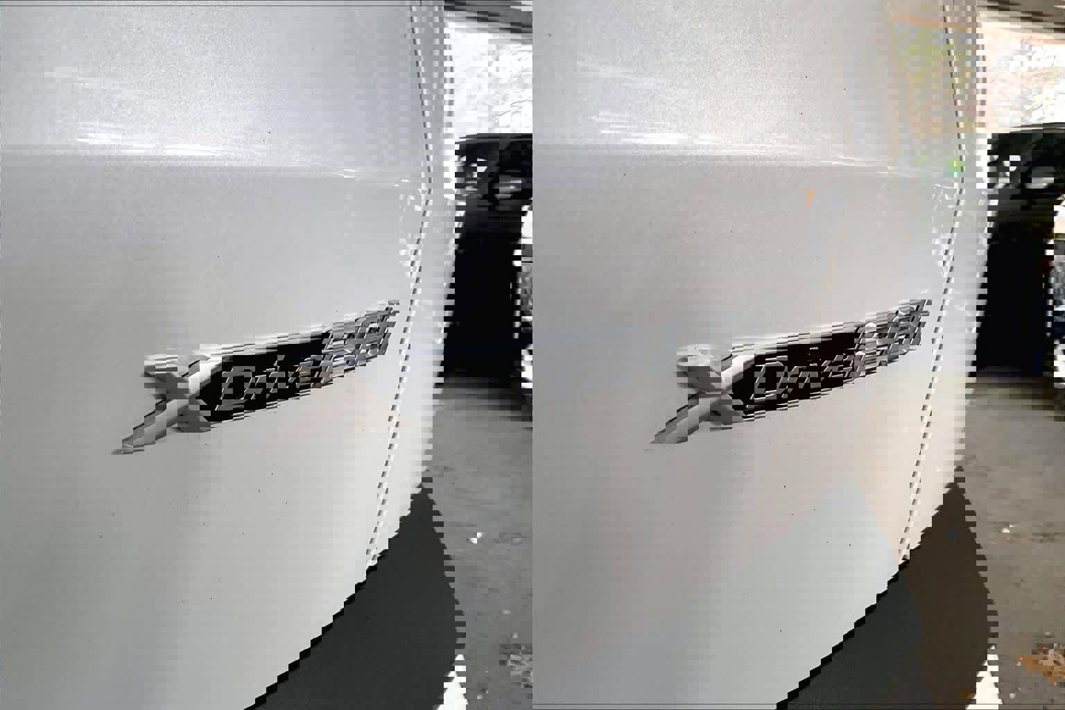 Certified 2025 BMW X2 xDrive28i image 9