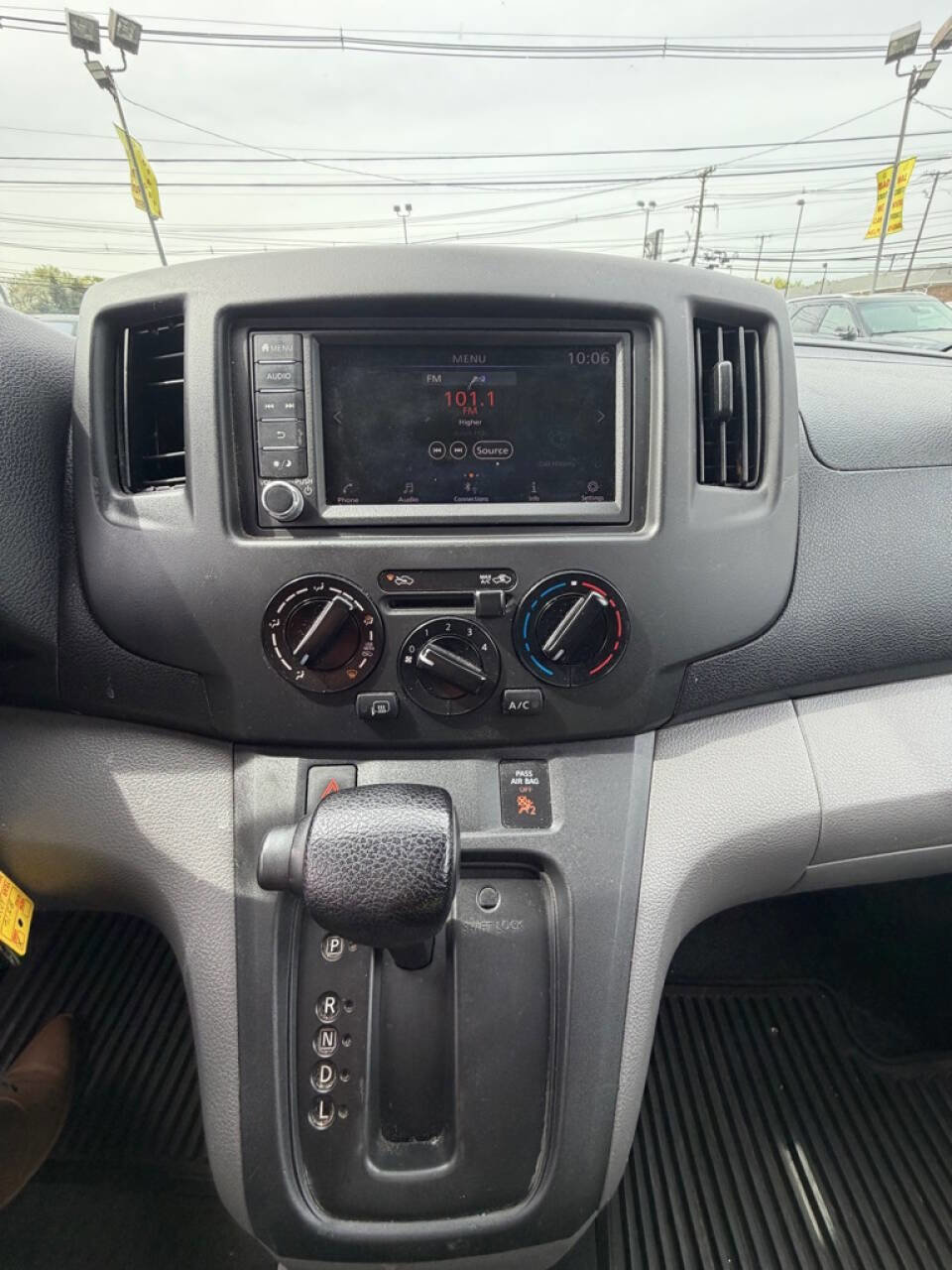 Used 2020 Nissan NV200 SV FWD image 15