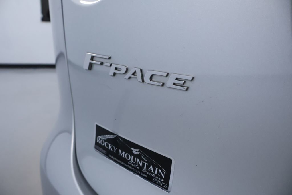 Used 2020 Jaguar F-PACE Premium AWD/4WD image 10