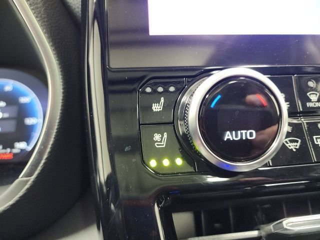 Used 2023 Toyota Highlander Platinum AWD/4WD image 37