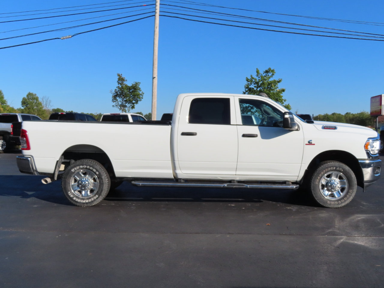Used 2024 RAM 2500 Tradesman w/ Chrome Appearance Group image 7