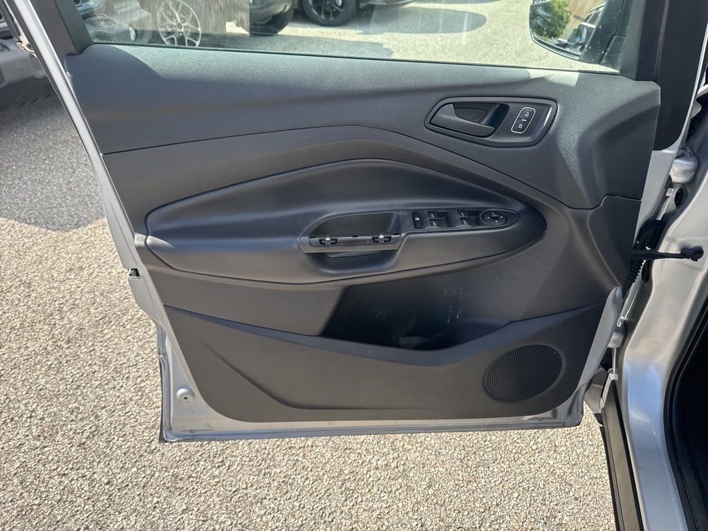 Used 2018 Ford Escape S image 5