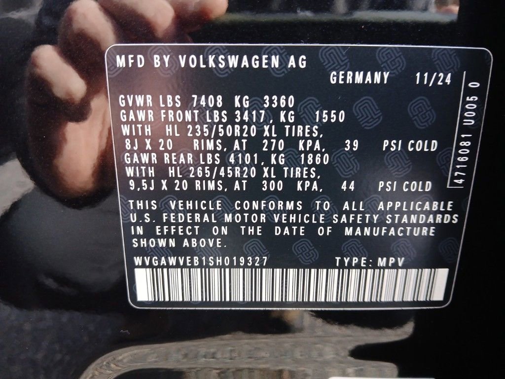 New 2025 Volkswagen ID. Buzz Pro S RWD image 29