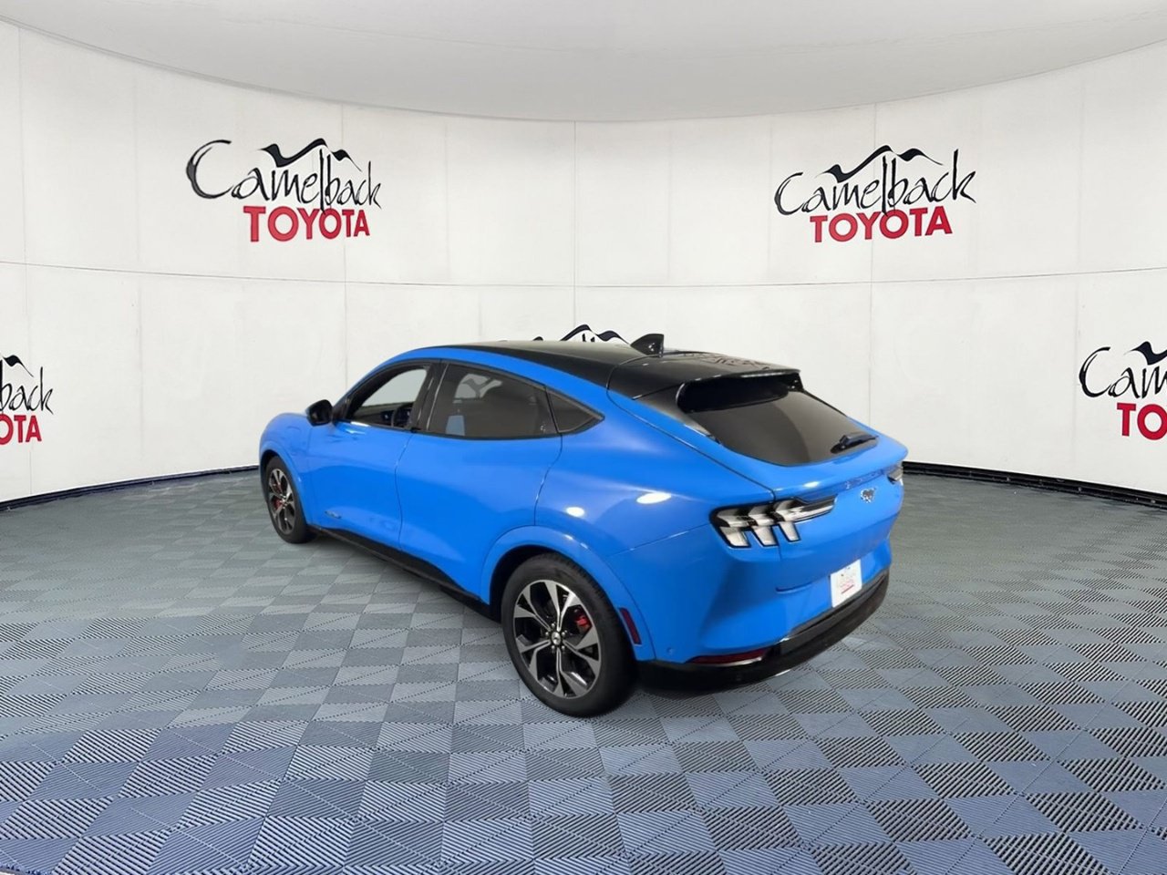 Used 2021 Ford Mustang Mach-E Premium w/ Equipment Group 301A AWD/4WD image 9