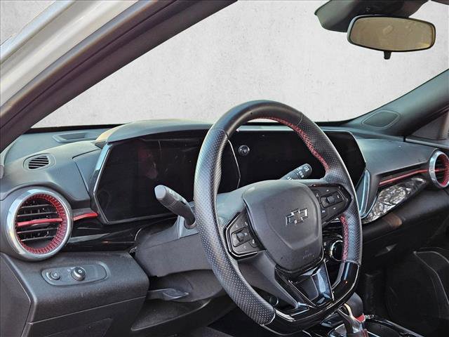 Used 2024 Chevrolet Trax RS w/ Sunroof Package image 7