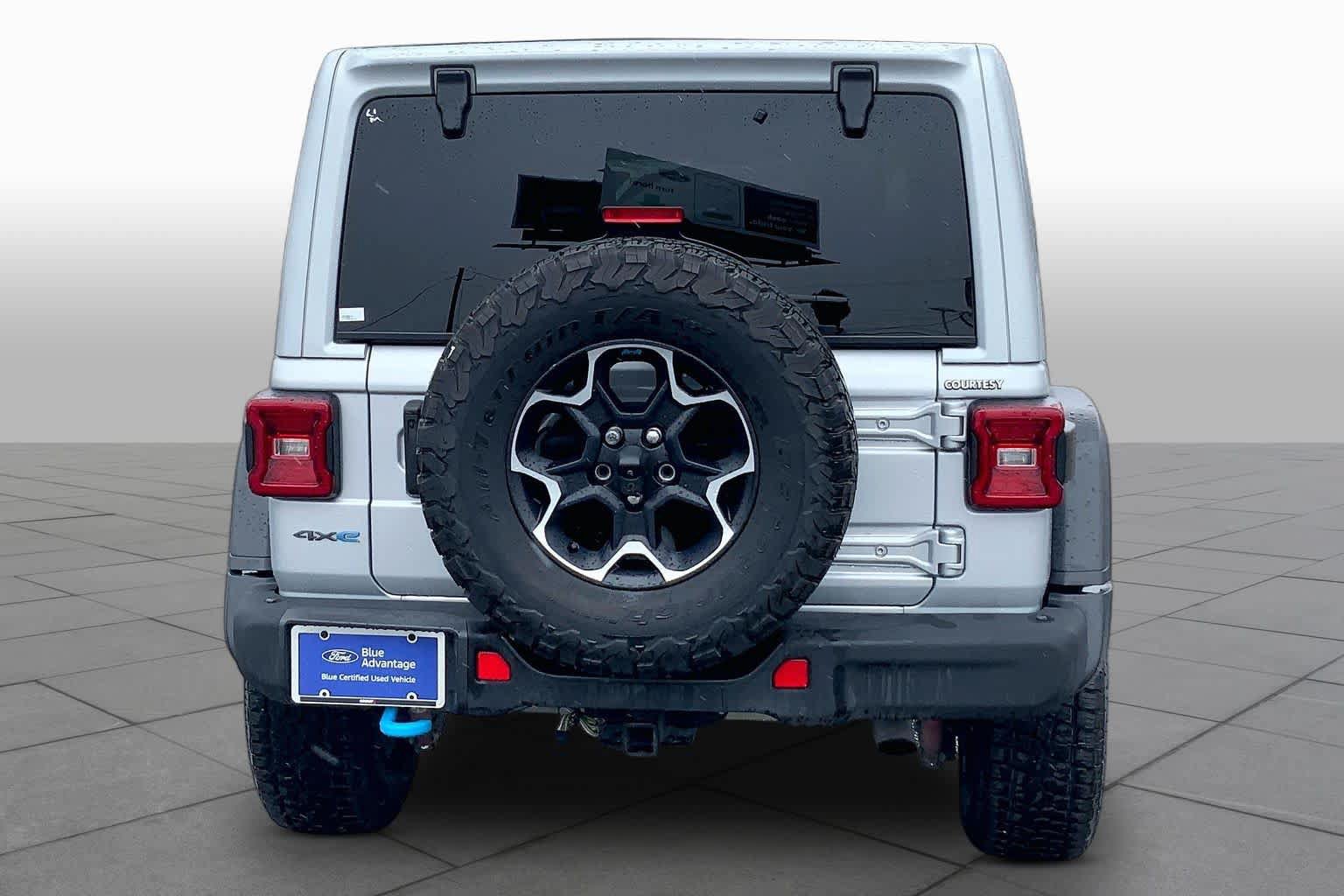 Used 2023 Jeep Wrangler Unlimited Rubicon 4xe w/ Steel Bumper Group AWD/4WD image 5