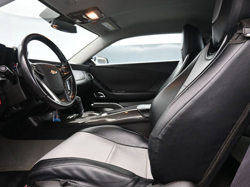 Used 2015 Chevrolet Camaro SS w/ Rear Vision Package image 9