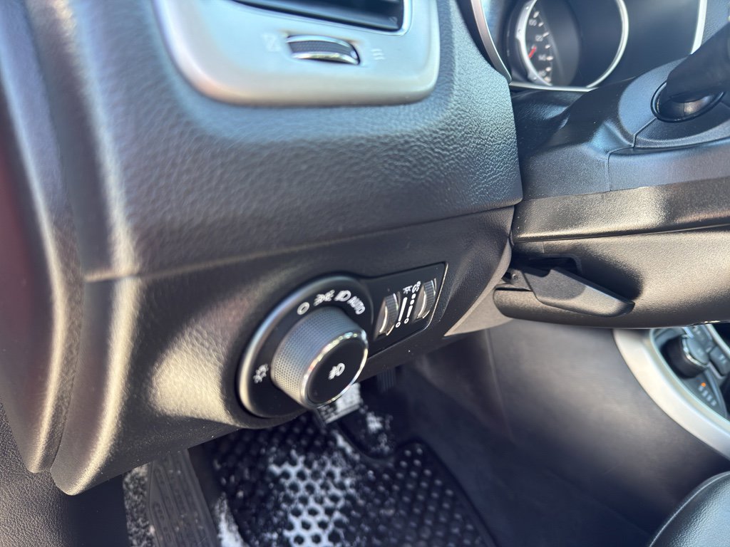 Used 2019 Jeep Compass Latitude w/ Cold Weather Group image 14