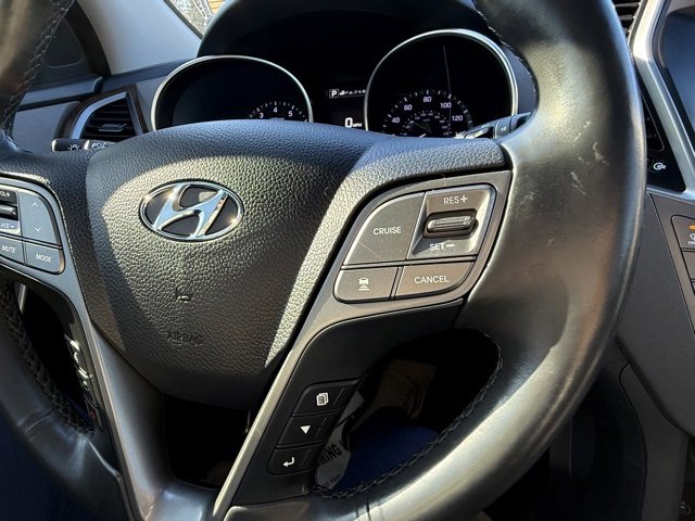 Used 2019 Hyundai Santa Fe XL image 16