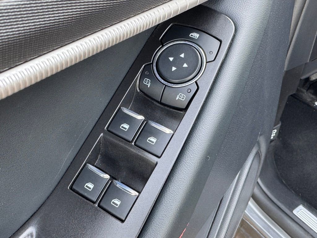 Used 2025 Ford Explorer ST-Line image 16