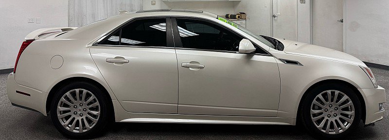 Used 2011 Cadillac CTS Premium RWD image 4