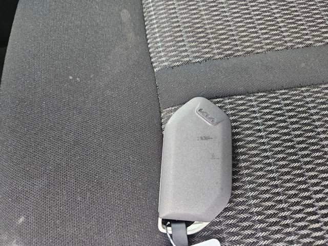 Used 2024 Kia Sorento LX image 29